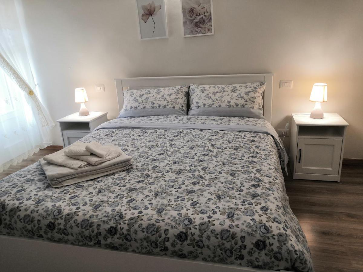 Casa Sabina Otel Intra Dış mekan fotoğraf